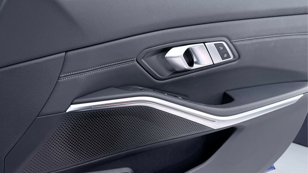 BMW 3 Series M340d Blue #20