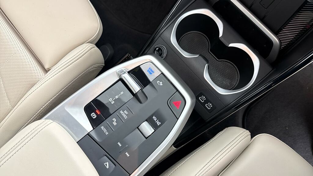BMW iX1 150Kw Edrive20 Shadow Edition 65Kwh Black #10