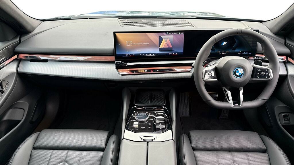 BMW 5 Series 530E M Sport RF75XXM Green #4