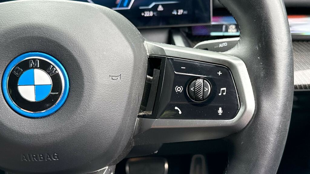 BMW i5 M60 Blue #18