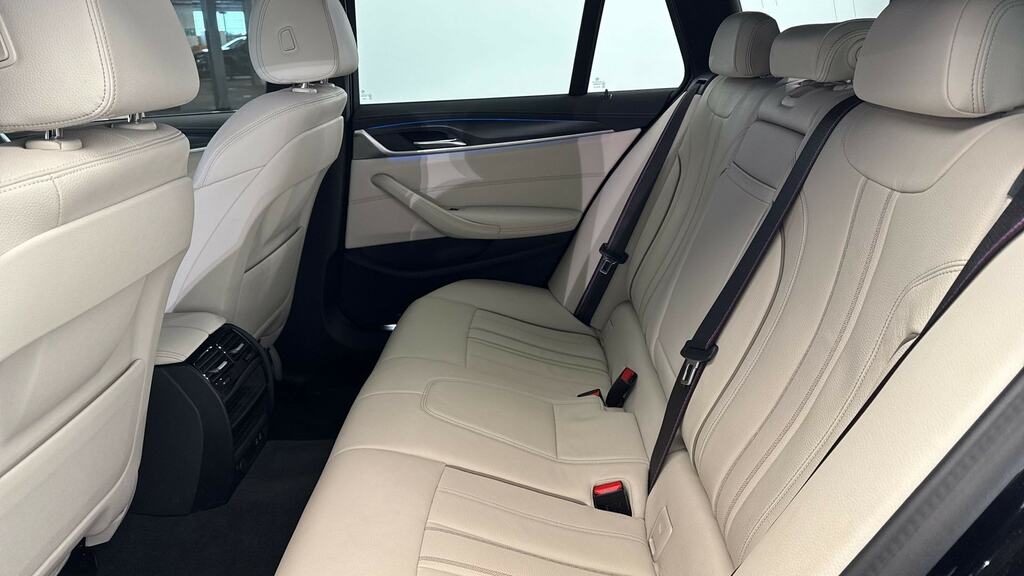 BMW 5 Series Se Black #12