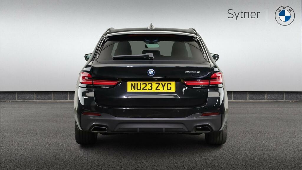 BMW 5 Series Se Black #15