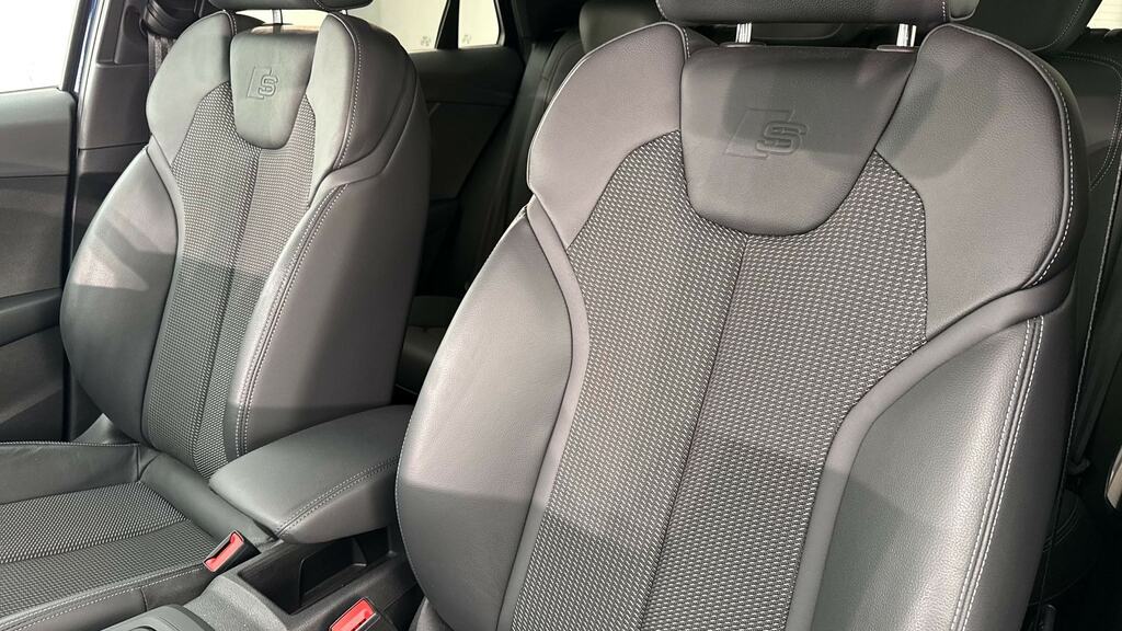 Audi Q2 Black Edition Black #15