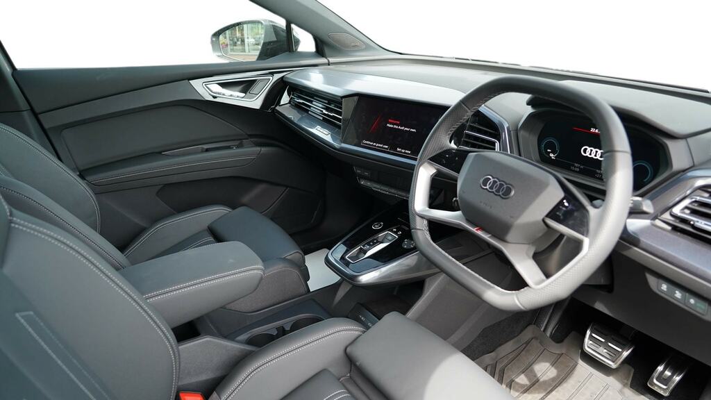 Audi Q4 E Tron 150Kw 40 63Kwh Black Edition Tech Pack YF26TXR Grey #6