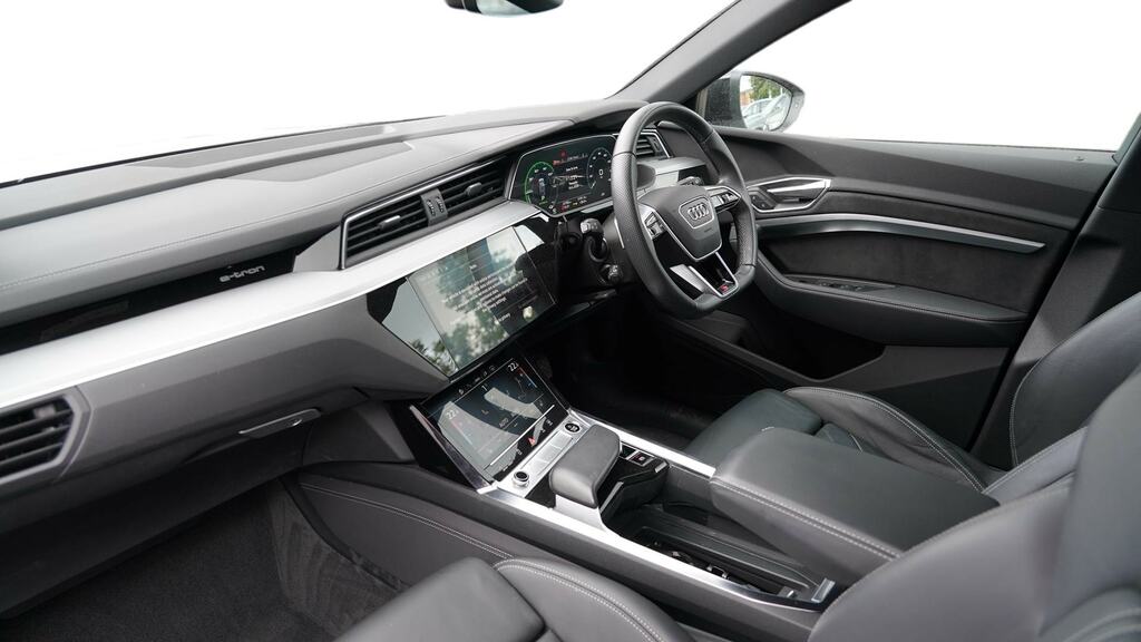 Audi E-tron 230Kw 50 Quattro 71Kwh Black Edition YC21HRB White #2