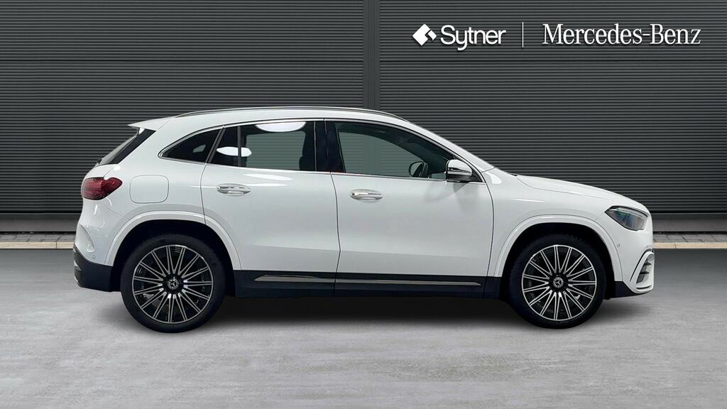 Mercedes-Benz GLA Class Gla 250E Amg Line Premium White #4