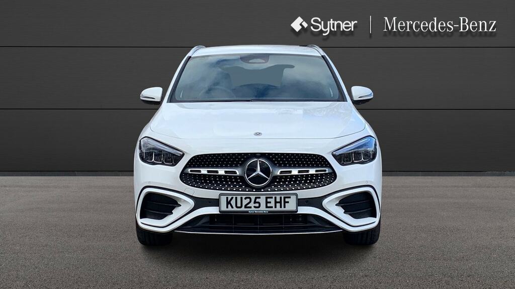 Mercedes-Benz GLA Class Gla 200 Amg Line Executive White #6