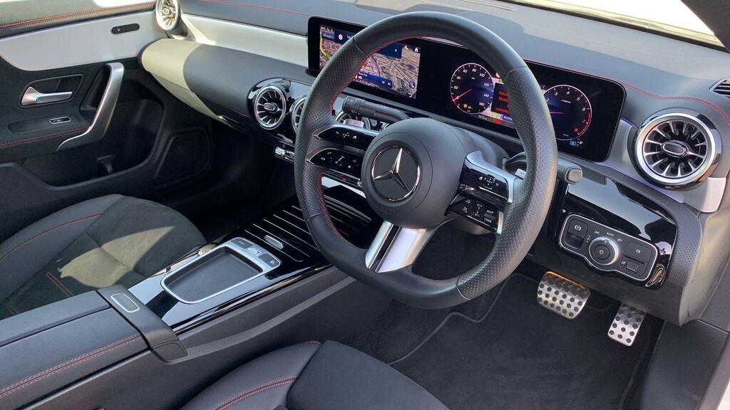Mercedes-Benz CLA Class Cla 180 Amg Line Executive Tip White #3