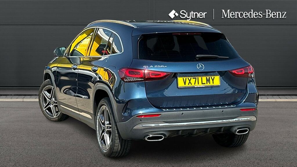 Mercedes-Benz GLA Class Gla 250E Exclusive Edition Premium Plus Blue #2