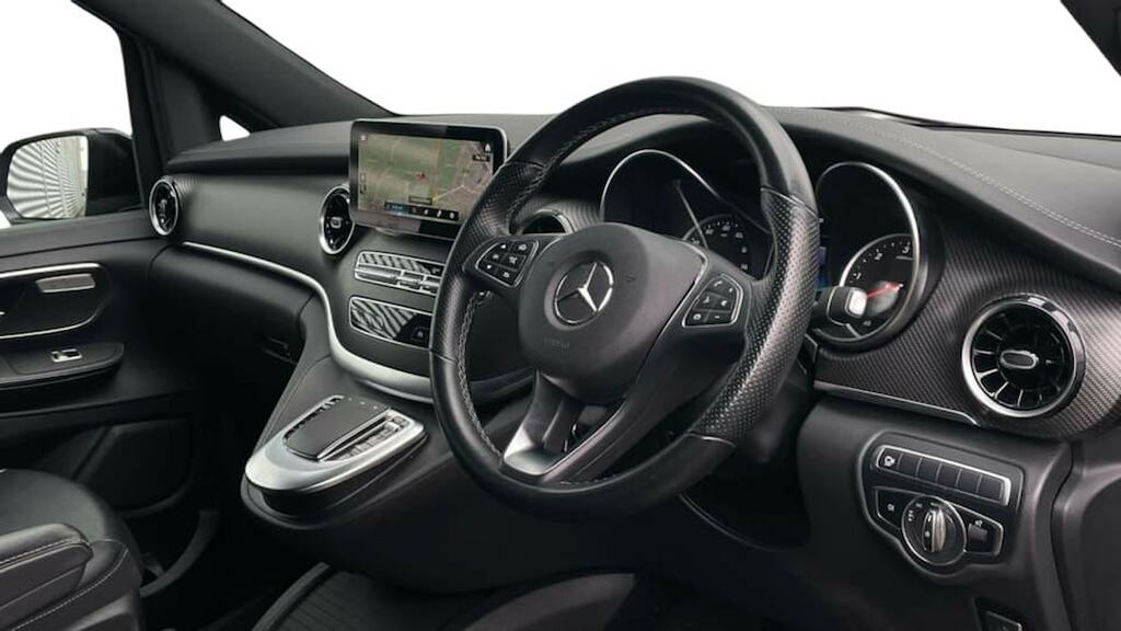 Mercedes-Benz V Class V300 D 237 Amg Line 9G-tronic Extra Long Black #3