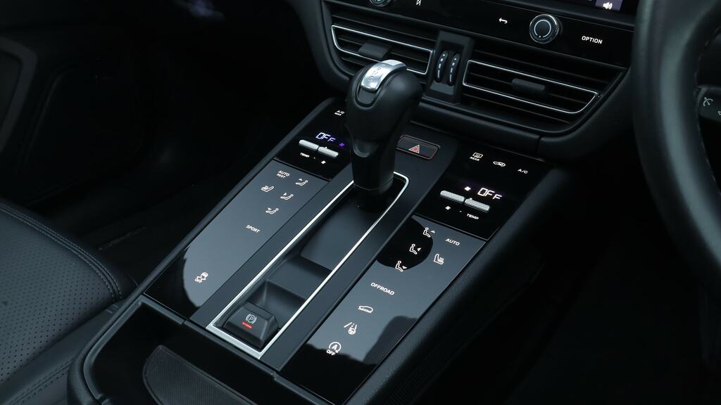 Porsche Macan S Silver #16