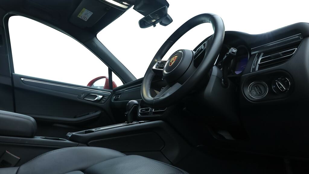 Porsche Macan S Silver #7