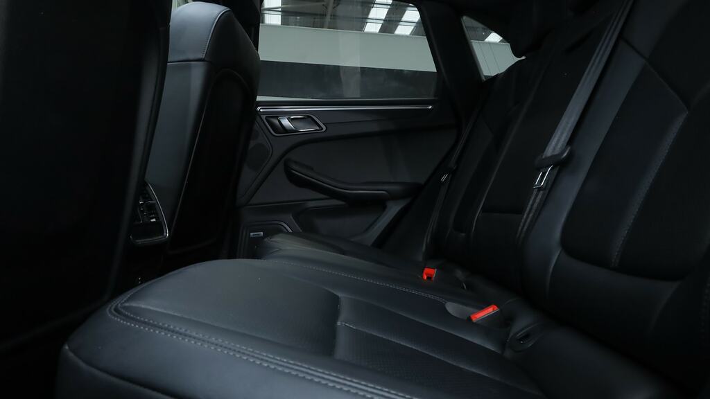 Porsche Macan S Silver #19