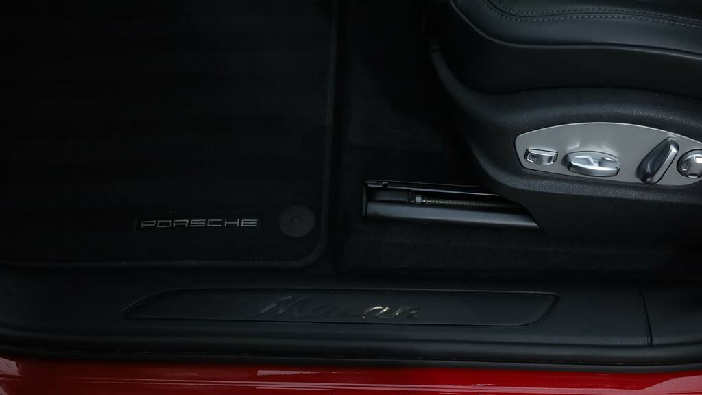 Porsche Macan S Silver #21