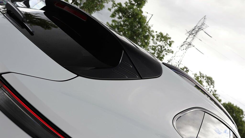 Porsche Taycan 4X2 White #22