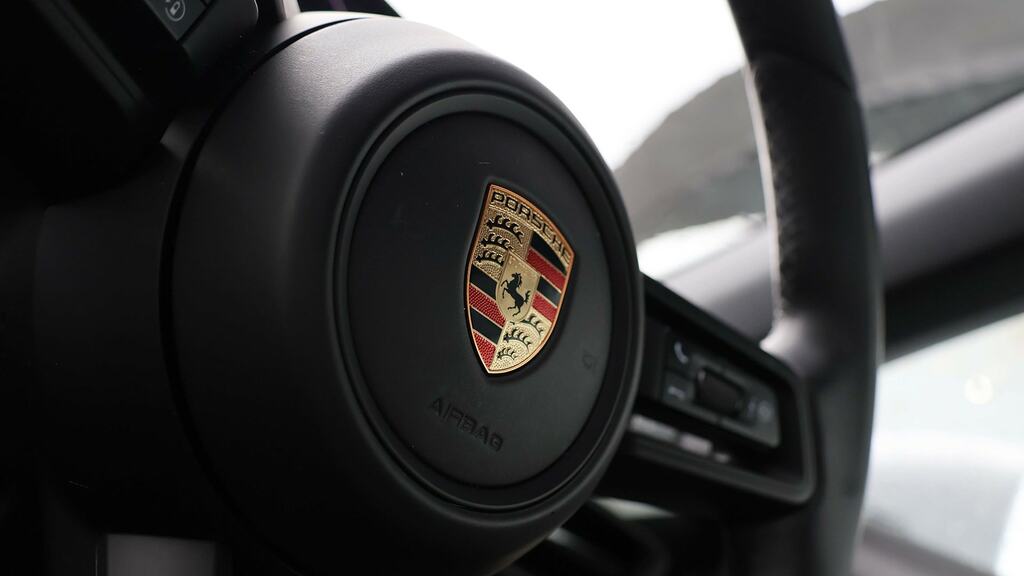 Porsche Taycan 4X2 White #11