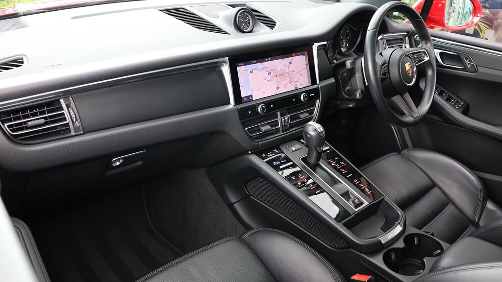 Porsche Macan 5dr Pdk Red #3