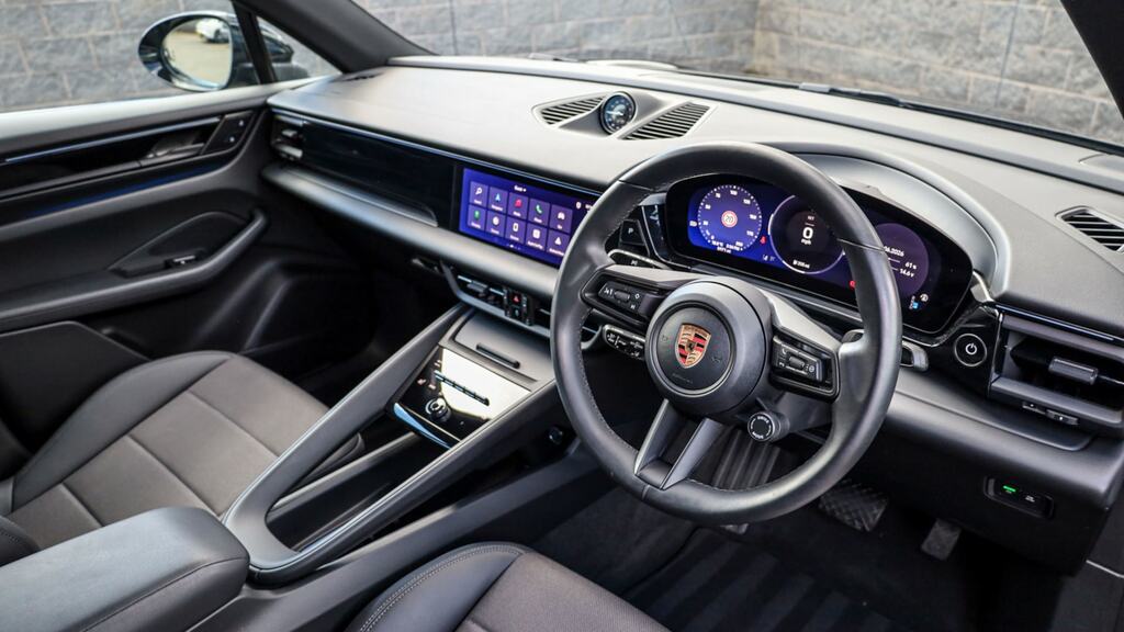 Porsche Macan 265Kw 100Kwh Black #3