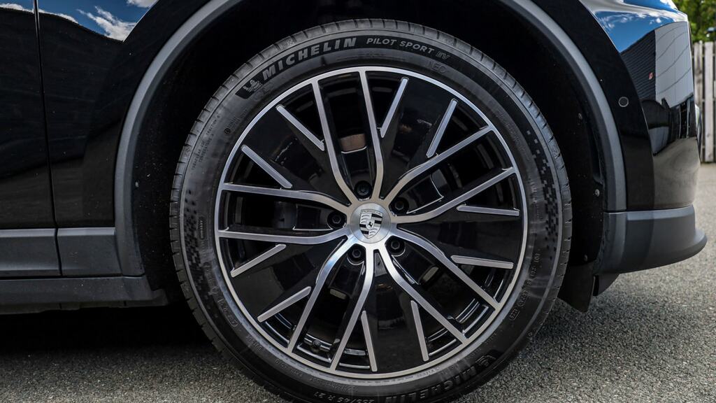 Porsche Macan 265Kw 100Kwh Black #4