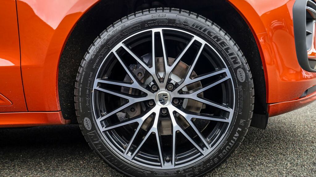 Porsche Macan 5dr Pdk Orange #6