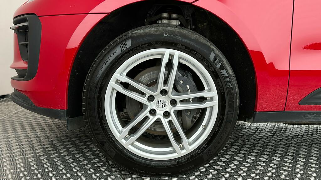 Porsche Macan 5dr Pdk RE74VBF Red #6