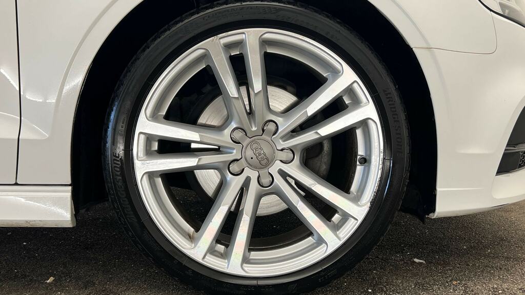 Audi A3 35 Tfsi S Line S Tronic RE69FXU White #5