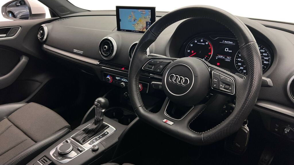 Audi A3 35 Tfsi S Line S Tronic RE69FXU White #6