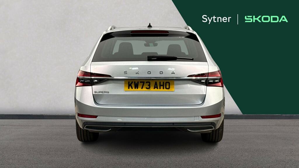 Skoda Superb 2L Se Technology Black #8