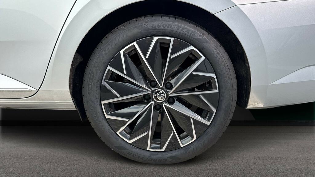 Skoda Superb 2.0 Tsi 190 Laurin Klement Dsg Grey #5