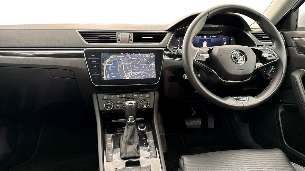 Skoda Superb 2L Se Technology Black #9