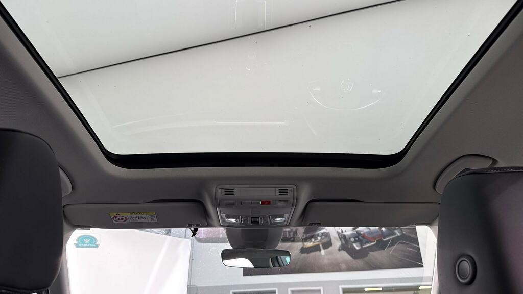 Skoda Superb 2L Se Technology Black #24