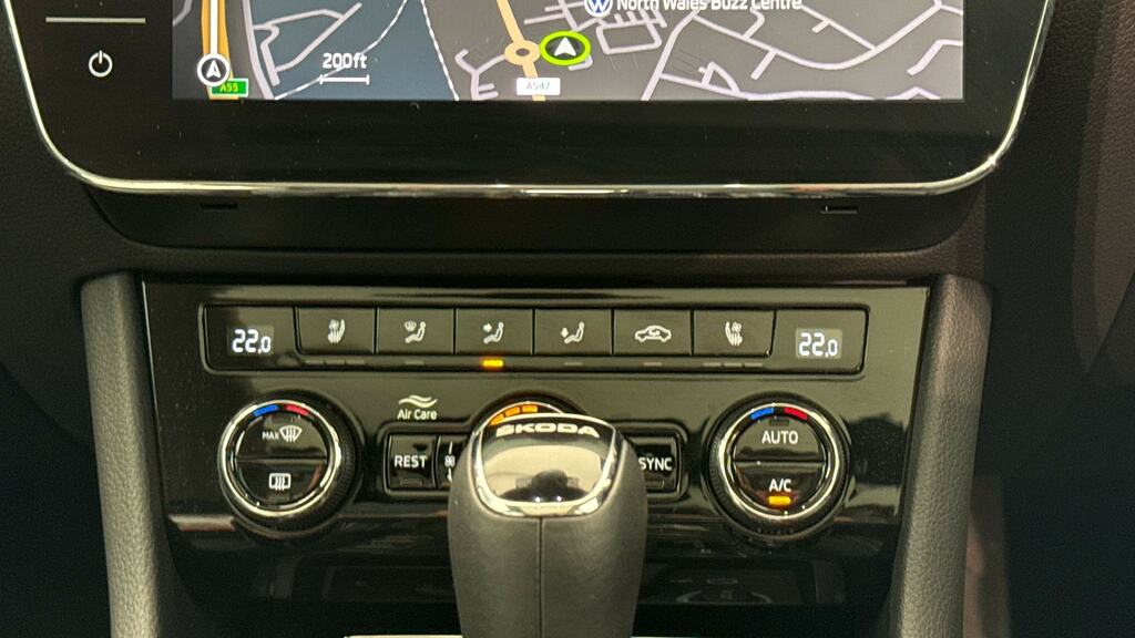 Skoda Superb 2L Se Technology Black #13
