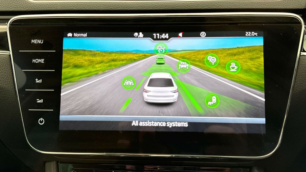 Skoda Superb 2L Se Technology Black #27