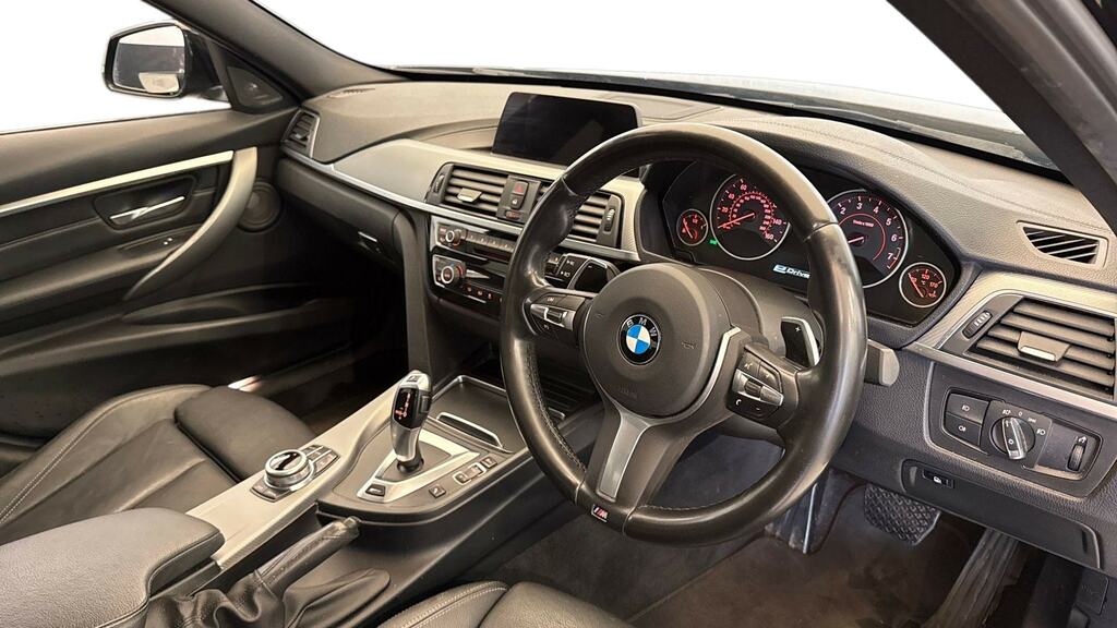 BMW 3 Series 330E M Sport Shadow Edition Step OU18ULO Black #6