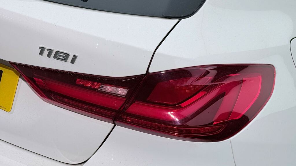 BMW 1 Series 128Ti Step White #21