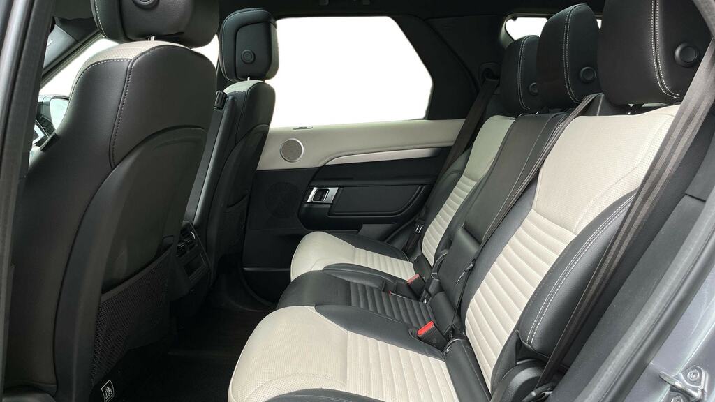 Land Rover Discovery 3.0 D300 R-dynamic Se BN72VJP Grey #4