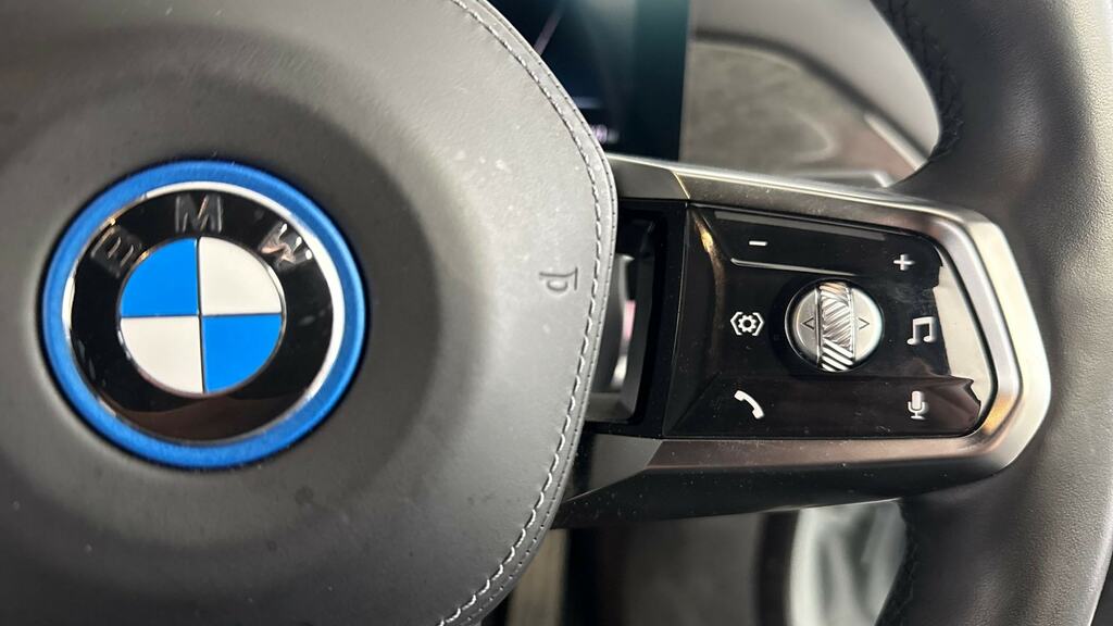 BMW i7 I7 M70 Xdrive Blue #18