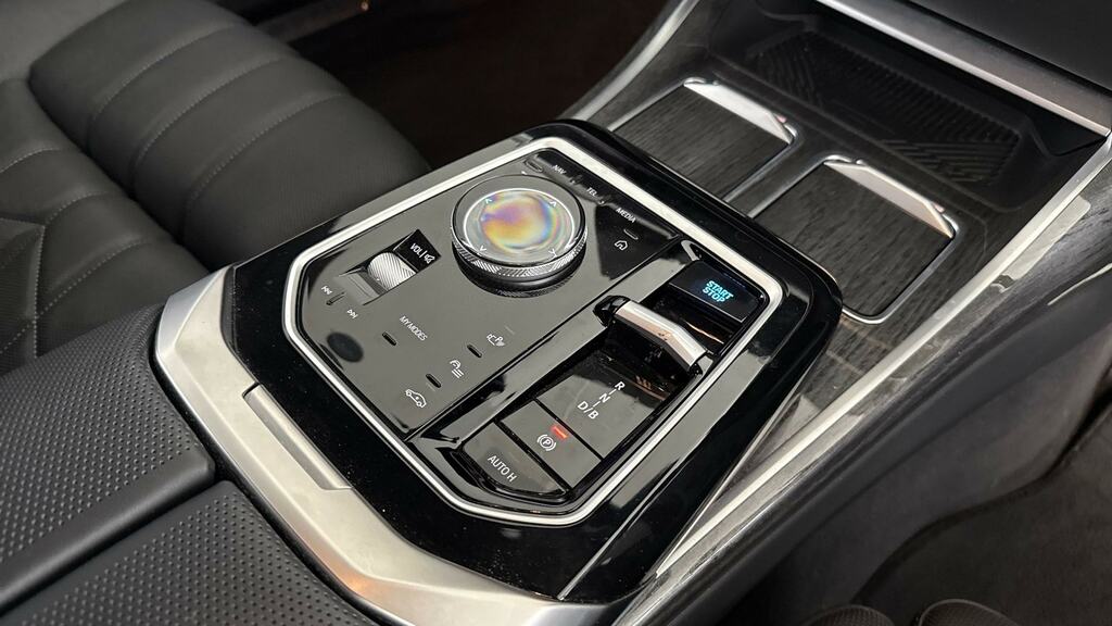 BMW i7 I7 M70 Xdrive Blue #10