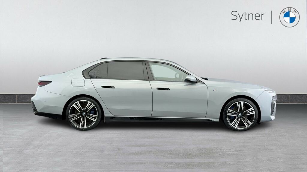 BMW i7 335Kw Edrive50 M Sport 105.7Kwh Exec Grey #3