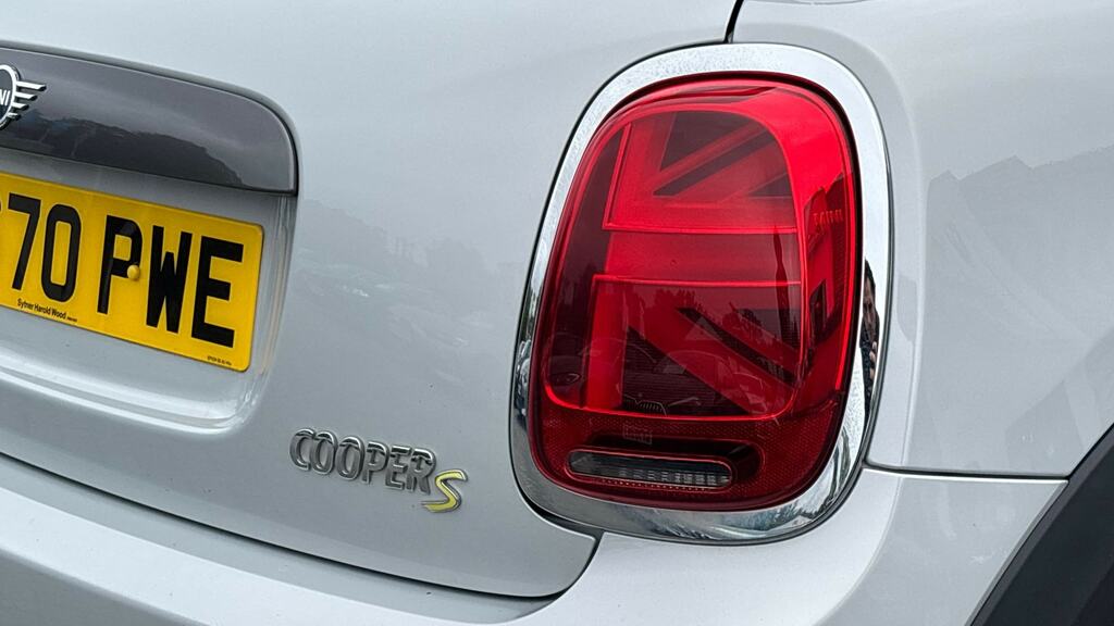 Mini Electric Cooper S Level 2 Red #21