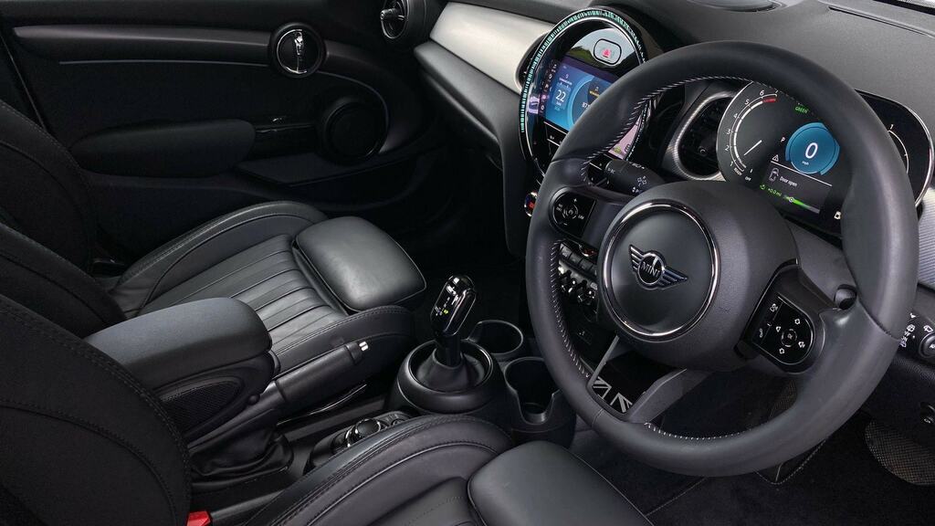 Mini Hatch 1.5 Cooper Exclusive Comfortnav Pack CP71HZT Grey #6
