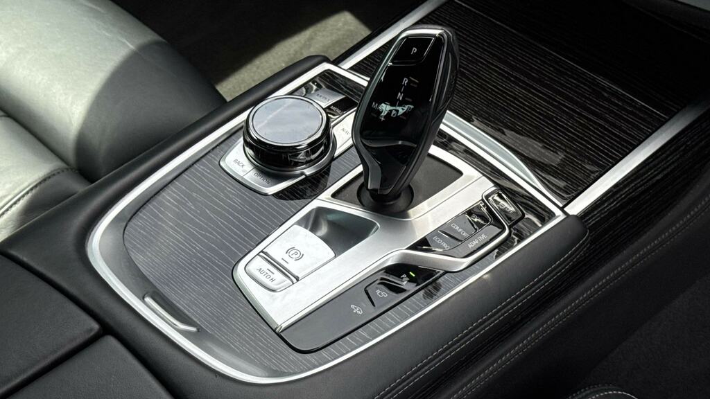 BMW 7 Series 740Ld Xdrive Mht Grey #10