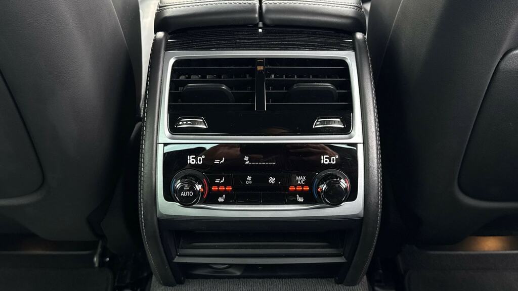 BMW 7 Series 740Ld Xdrive Mht Grey #26