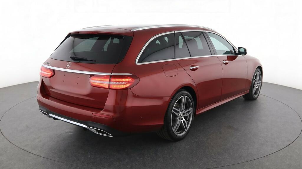 Mercedes-Benz E Class E220d Amg Line Premium 9G-tronic Red #4