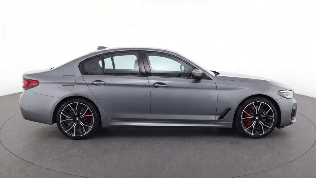 BMW 5 Series 530E Se Black #8