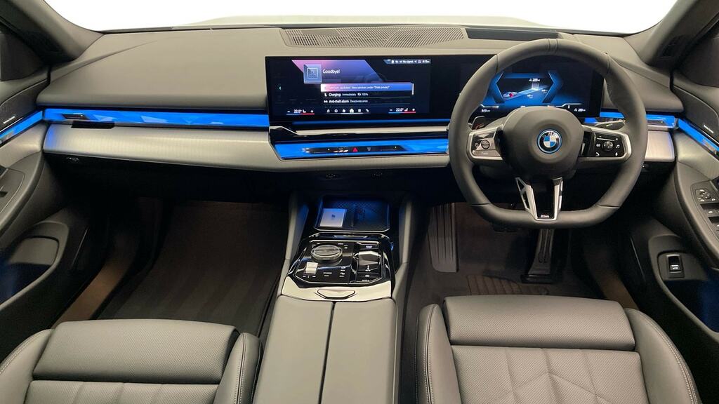 BMW i5 250Kw Edrive40 M Sport Pro 84Kwh Grey #4