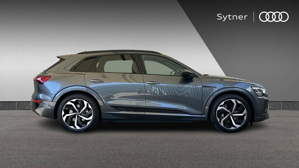 Audi Q8 e tron 250Kw 50 Quattro 95Kwh Black Edition Grey #4