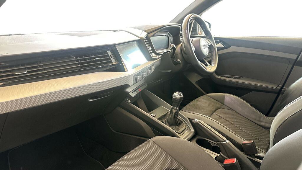Audi A1 30 Tfsi S Line YF19KYV Black #2