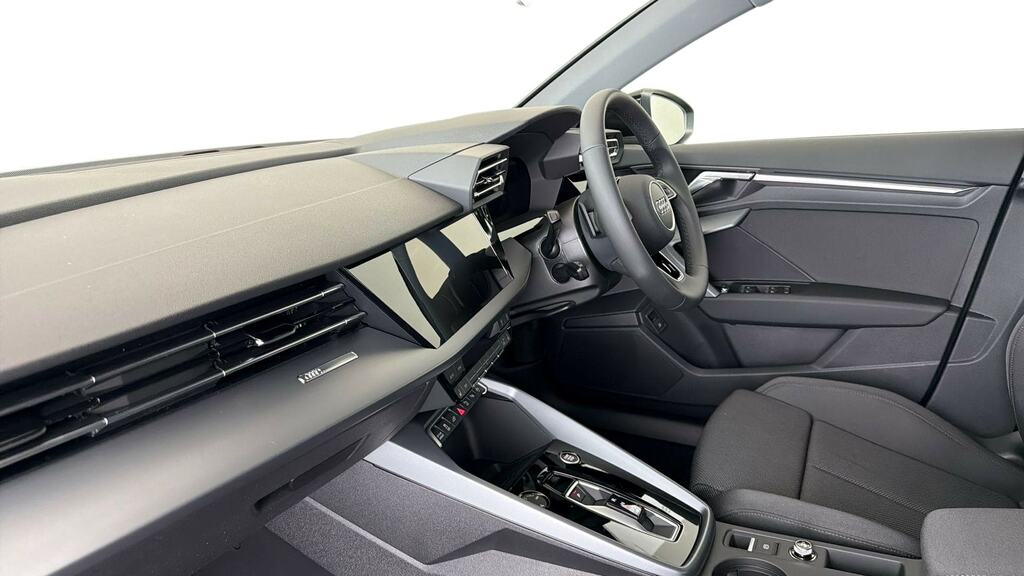 Audi A3 1.5 Tfsi E 204 Sport S Tronic LJ26MRM Black #2