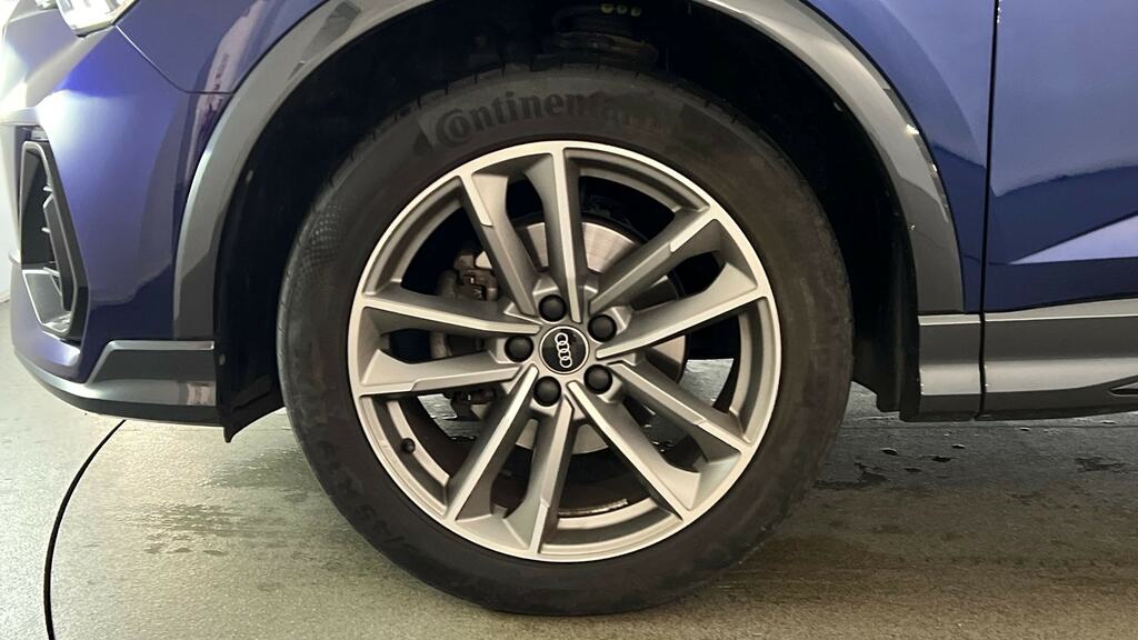 Audi Q3 35 Tfsi Black Edition Blue #5
